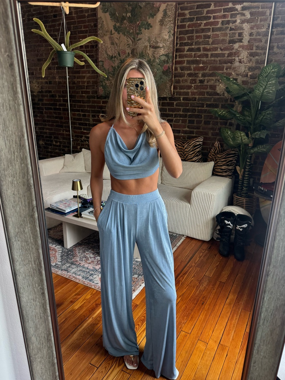 Chic Matching CO-ORD Light Blue Wide-Leg Set - Picture 8 of 16